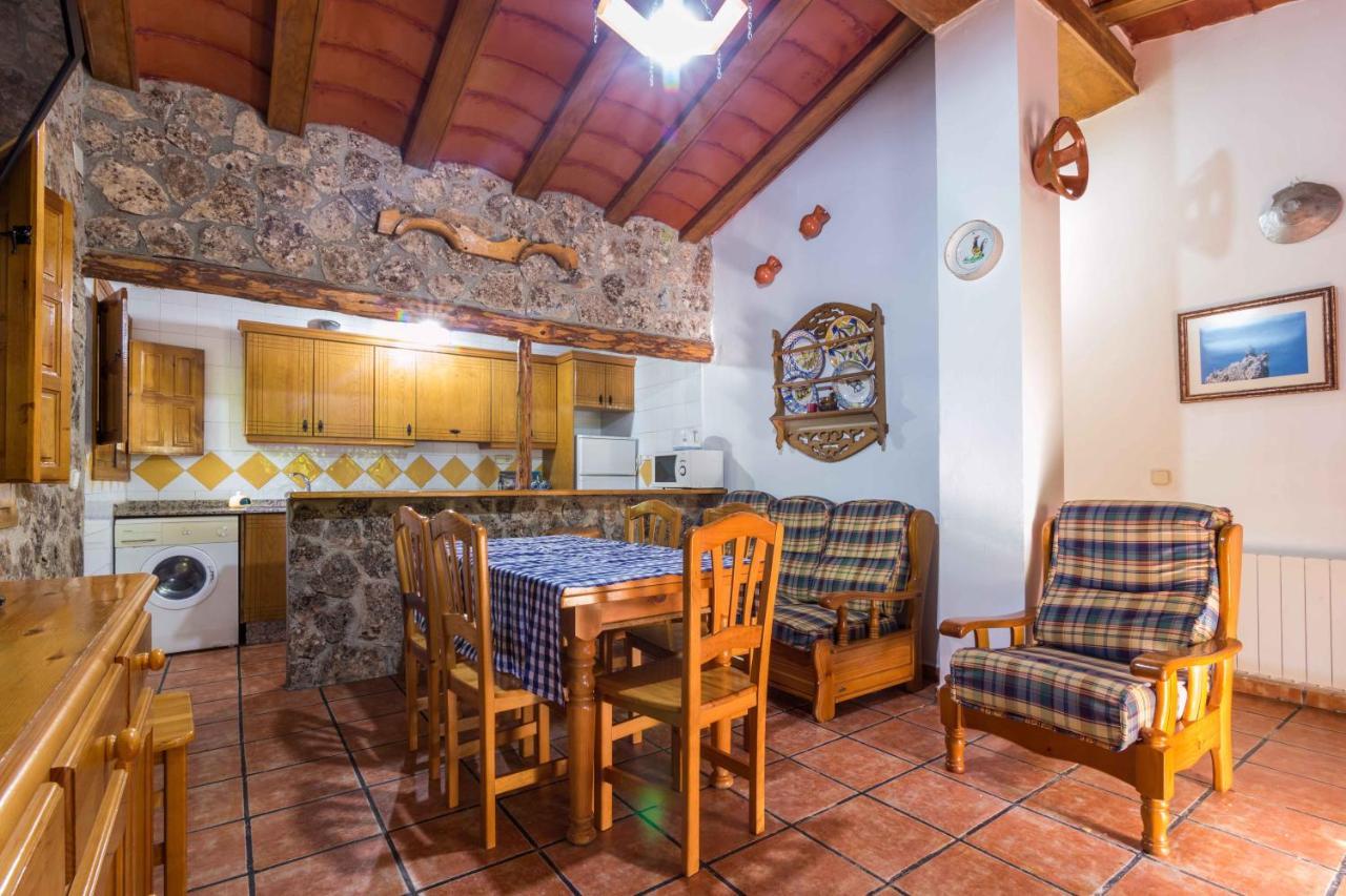 Casas Rurales Los Enebros 네르피오 외부 사진