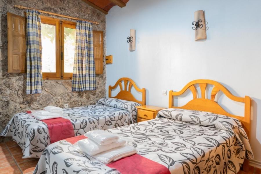 Casas Rurales Los Enebros 네르피오 외부 사진
