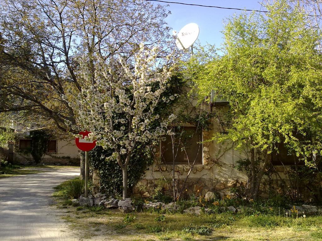 Casas Rurales Los Enebros 네르피오 외부 사진