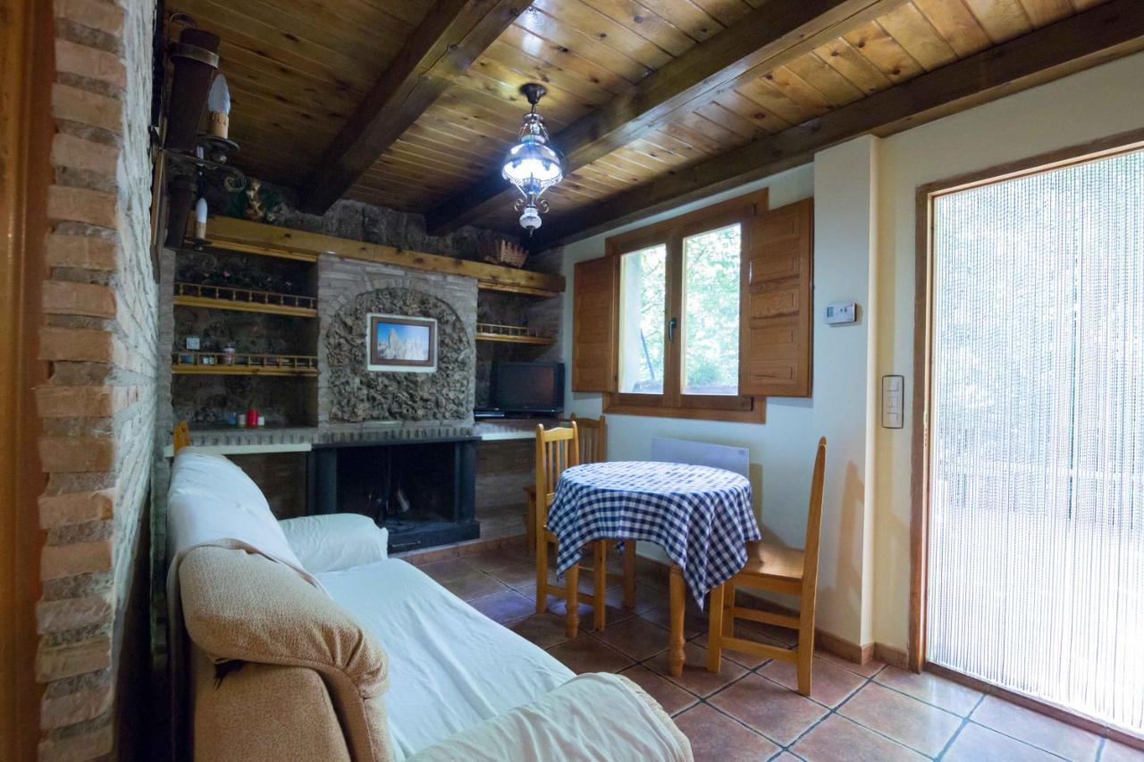 Casas Rurales Los Enebros 네르피오 외부 사진